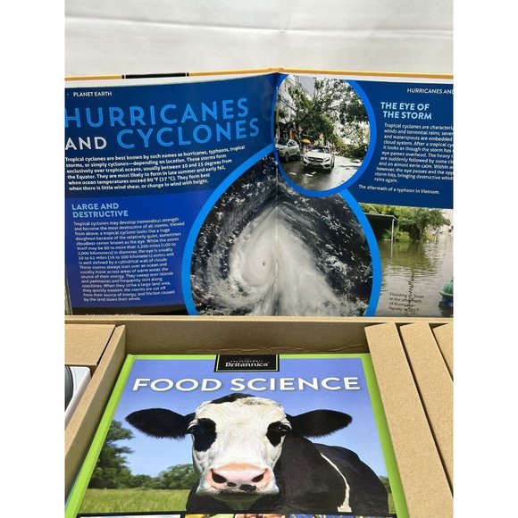 BRITANNICA Virtual Reality SCIENCE Kid-Friendly  VR Viewer - Picture 10 of 12